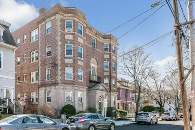 20 Chestnut Street #304