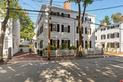 12 Fruit St