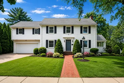 81 Brettwood Road 1