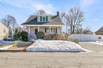 22 Blueridge Ave