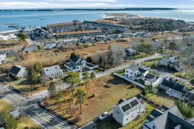 94 Circuit Ave