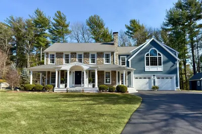 33 Wellington Dr