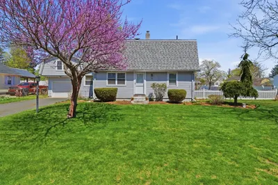 25 Coolidge Ave