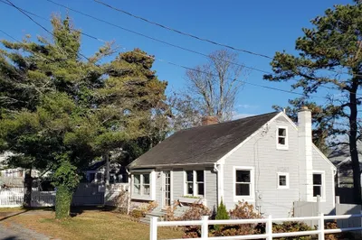 10 Grindell Ave 1
