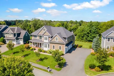 20 Hunters Ln 1