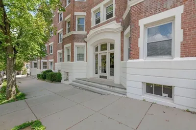 1500 Commonwealth Ave #2F