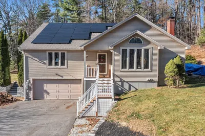 358 Richardson Rd 1