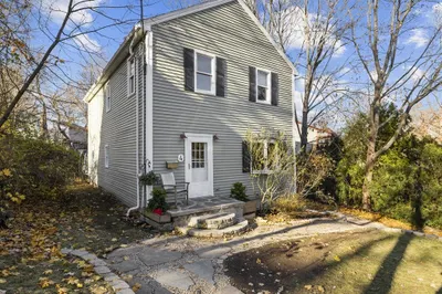 4 Bennett Rd