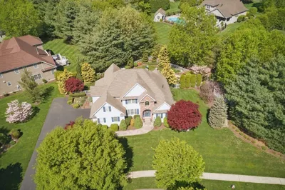 275 Munger Hill Rd 1