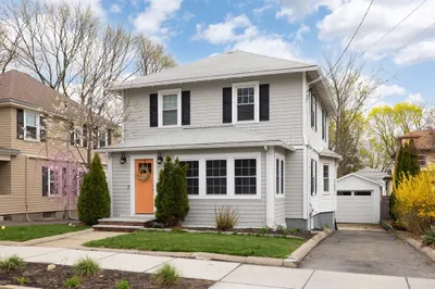 148 Waltham St