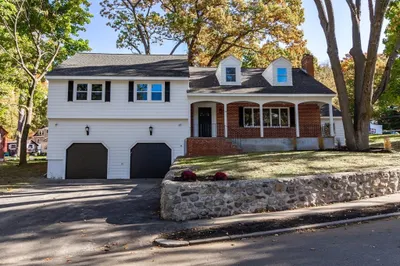 72 Outlook Rd 1