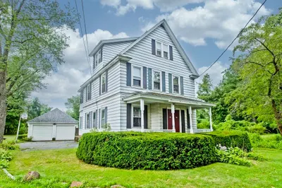 42 Hazelhurst Ave 1