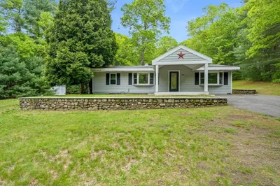 138 Pleasant St