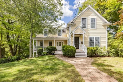 15 Cottage St #15 1