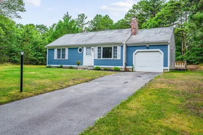 9 Taragon Circle