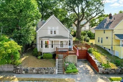 93 Ontario St 1
