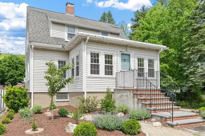 74 Galen St