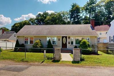86 Bowdoin Ave