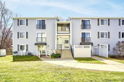8 Village Way #4