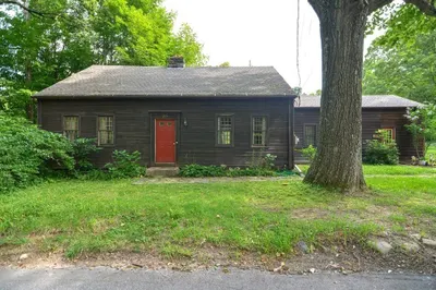 215 Burlingame Rd 1
