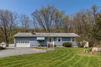 286 Ashburnham Hill Road 1