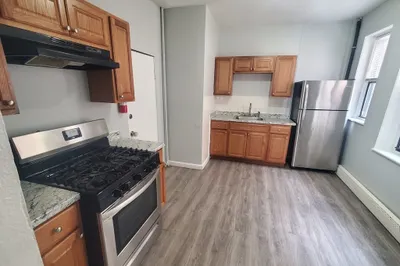 10 Abbottsford St #5