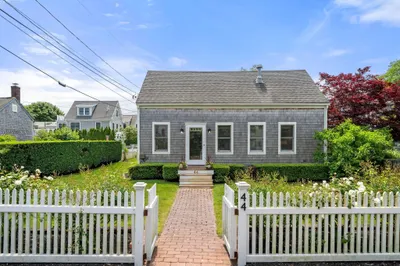 44 Pleasant Street 1
