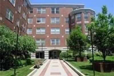 25 Marion St #24