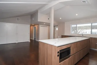 27 Fenway Dr 1