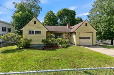 49 Salem St 1