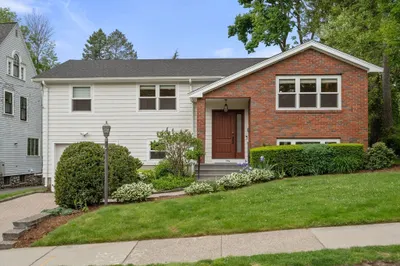 106 Russell Ave