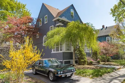 13 Marathon St