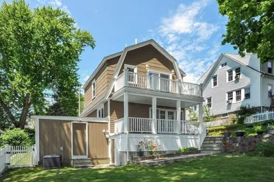 62 Rosemont Rd 1