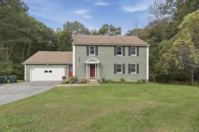 10 Garrison Heights Drive 1