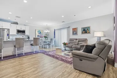 181 S Franklin St #206