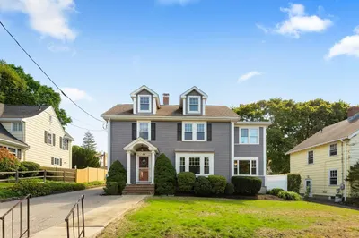 85 Robbins Rd 1