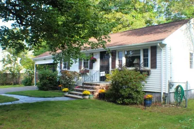 10 Maple Circle