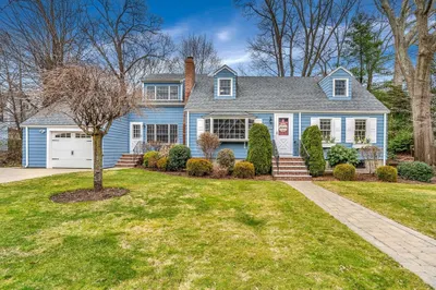 106 Falcon St
