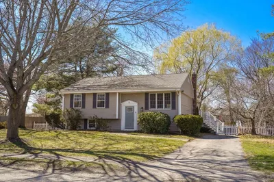 13 Harlow Rd