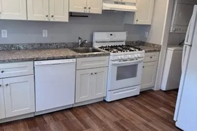 87 Willard St 1
