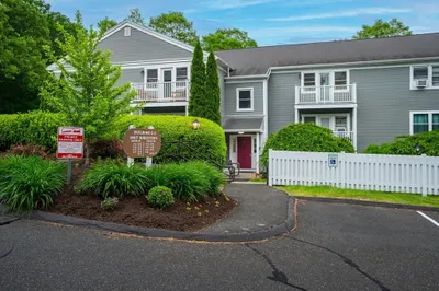 48 Evergreen Road #212 1