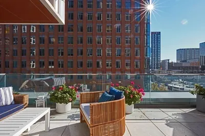 135 Seaport Blvd #532 1
