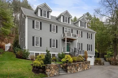 72 Great Plain Ave