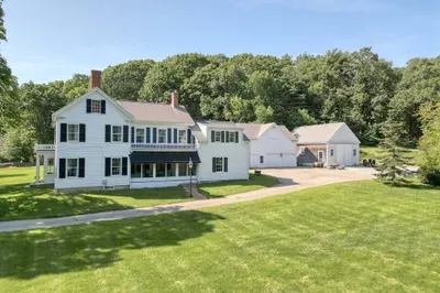 316 Summer St 1