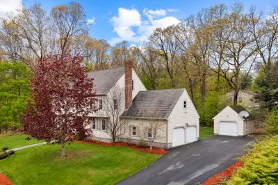 18 Lantern Ln 1