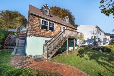 10 Ellsmere St