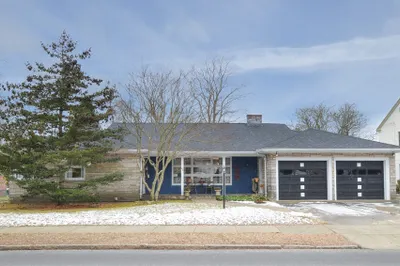 48 Hawthorn St 1
