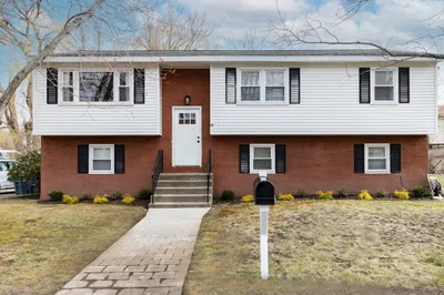 10 Derry Rd