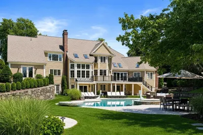 7 Pegan Ln 1