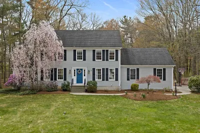 4 Mockingbird Ln